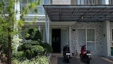 Cakung - Di Jual Cepat Rumah 3 Lantai Di Jakarta Garden City