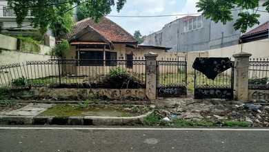 Menteng - Rumah Tua 1 Lantai 551 M² 