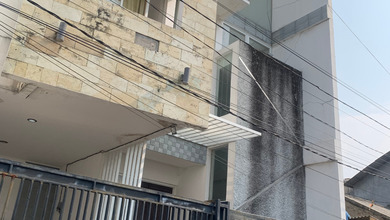 Rumah Minimalis di Bojong Indah, Jakarta Barat, Luas 204 m2