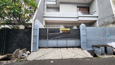 Tomang - Cash Only Rumah 2 Lantai 129 M² 