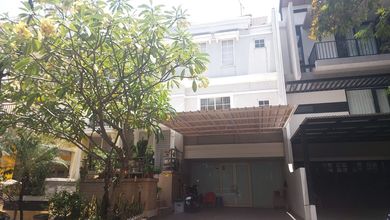 Jual Rumah Cantik LT 144 m2 di Pantai Indah Kapuk, Jakarta Utara