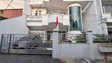 Petojo - Cash Only Rumah 2 Lantai Lokasi Strategis di Petojo Selatan - Gambir