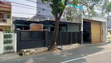 Ulujami - Rumah 1 Lantai Depan Jalan Raya di Ulujami - Pesanggrahan