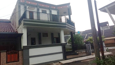 Rumah Mewah Luas 273 m2, area Kelapa Dua, Tangerang