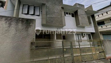 Rumah 2 Lantai Di Jelambar Grogol Petamburan