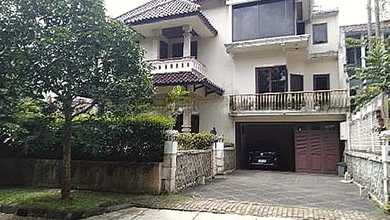 Lebak Bulus - Rumah Harga Sangat Murah. Bagus SHM. Lt 600 M2. Dijl Komplek Bukit Pratama. Lebak Bulus. Jakarta Selatan