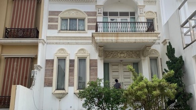 Rumah 2 Lantai Dengan Luas Tanah 199m² Shm 