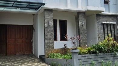 Rumah 2 Lantai Proses Lelang Letak Strategis