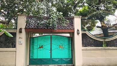 Jual Rumah Siap Huni area Jagakarsa, Jakarta Selatan, LT 549 m2