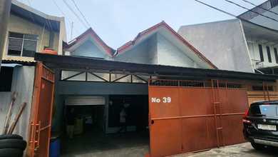 Rumah Modern di Tanjung Priok, Jakarta Utara, Luas 300 m2
