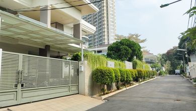 Jual Rumah Mewah LT 832 m2 di Tanjung Duren, Jakarta Barat