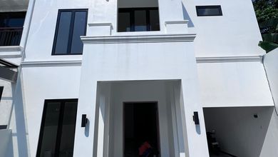 Rumah Premium Luas 175 Jual area Cinere, Jakarta Selatan