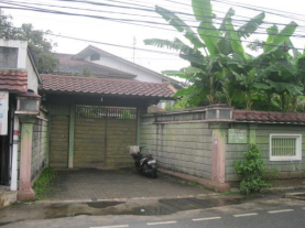 Rumah Poltangan Raya Tanjung Barat Pasar Minggu Pinggir Jalan