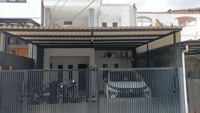 Rumah Kelapa Gading Strategis Aman