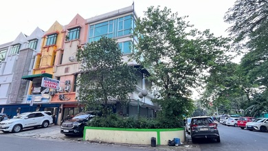 Ruko di Kelapa Gading ~ Lokasi Strategis ~ Cash Keras