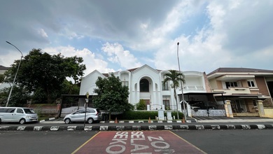 Rumah Mewah di Modernland - Legal SHM Depan Sekolah Internasional Harapan Bangsa