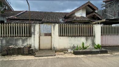 Pamulang - Dijual Cepat Rumah Tua Posisi Hook Termurah