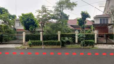 Dekat Pondok Indah - Rumah Mewah. Harga Sangat Murah. SHM LT 531 M2. Dijalan Kariawan. Pondok Pinang. Kebayoran Lama. Jakarta Selatan