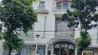 Ruang Usaha Strategis Blok M Strategis Perkantoran