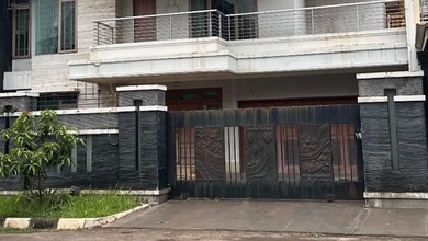 Rumah 2 Lantai Mewah Dekat Tol Cikokol Strategis