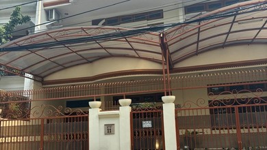 Di Jual Rumah 2 LT, Kondisi Bagus Siap Huni, Lokasi Strtegis, Dekat Byk Fasiitas Kesehatan, Pendidikan