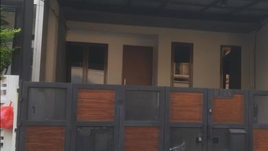 Di Jual Rumah 2Lt, Siap Huni, Kondisi Bagus, Lokasi Strategis, Dekat Banyak Fasilitas