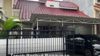 Di Jual Rumah 2Lt, Siap Huni, Kondisi Bagus, Lokasi Trategis, Bebaa Banjir, Dekat Byk Fasilias,