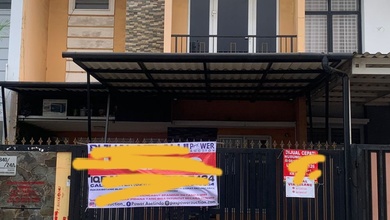 Di Jual Rumah 2Lt, Siap Huni,Lokasi Strategis,Dekat Akses Tol