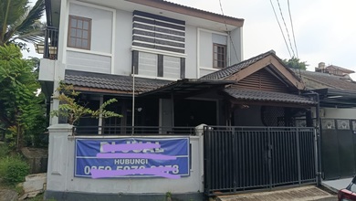 Di Jual Rumah 2Lt, Siap Huni, Lokasi Strategis, Dekat Banyak Fasilitas