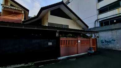 Di Jual Rumah 2Lt, Siap Huni, Kondisi Bagus,Lokasi Srtategis, Dekat Akses Tol