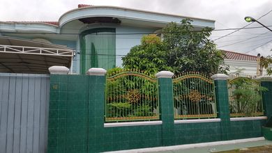 Di Jual Rumah 2Lt, Kondisi Bagus, Lokasi Strategis,Jual Lelang,Dekat Banyak Fasilitas, Dekat Akses Tol