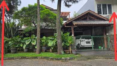 Di Jual Rumah 2Lt, Kondisi Bagus, Lingkungan Sejuk, di Jual Melalui Lelang, Dekat Banyak Fasilitas