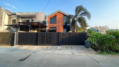 Rumah 2 Lantai di Kembangan Luas 250M2 | Limit 1.8 M