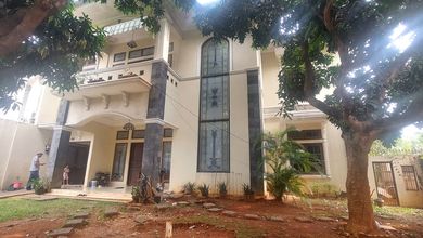 Rumah Asri Di Raffles Hills, Sukatani, Tapos. Dkt Ke Tol Cimanggis