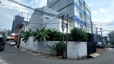 Rumah 2 Lantai Di Jl Bungur, Kebayoran Lama. Dkt Ke Jl Sultan Iskandar Muda