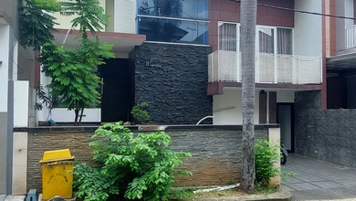 Rumah Mewah Di Pesona Khayangan Juanda, Sukmajaya. Dkt Tol Cijago