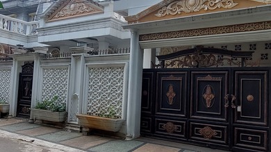 Rumah Mewah Di Jl H Taba, Duren Sawit. Dkt Ke Jl Raya Kalimalang