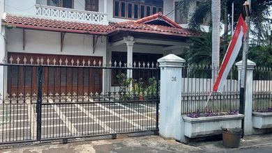Rumah di Jl H Syahrin, Gandaria Utara, Kebayoran Baru. Dkt ke Fatmawati Raya