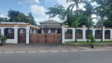 Rumah Asri Di Jl Kebagusan, Pasar Minggu. Dkt Ke Tb Simatupang & Ragunan