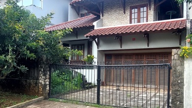 Rumah Lama 2 Lantai Di Lebak Lestari Indah, Lebak Bulus, Cilandak