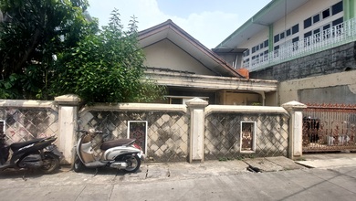 Rumah Tua 1 Lantai di Jl Batu Tulis, Gambir. Dkt ke Jl Pecenongan