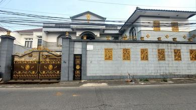 Rumah Mewah di Jl Ridwan Rais, Beji Timur. Dkt ke Jl Raya Margonda