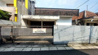 Rumah Lama 1 Lantai di Jl Kencana, Setiabudi. Dkt ke Jl Rasuna Said