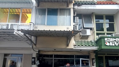 Ruko Murah 4 Lantai Di Wijaya Grand Center, Kebayoran Baru. Dkt Ke Darmawangsa