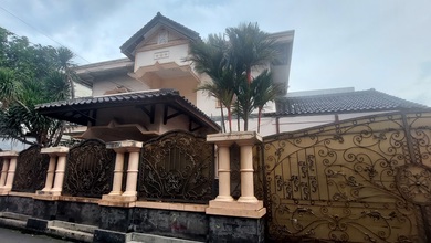 Rumah 2 Lantai Di Jl H Tamin, Setu, Cipayung. Dkt Mabes Tni