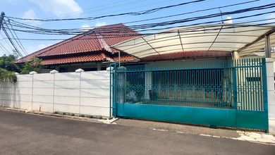 Rumah Lama Di Di Komplek Taman Gandaria Indah, Gandaria Selatan, Cilandak. Dkt Ke Jl Fatmawati Raya