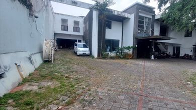 Jual Rumah Siap Tinggal area Kemang, Jakarta Selatan, Luas 1493 m2