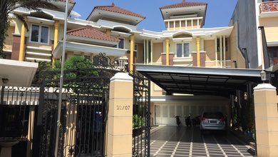 Rumah Mewah 2 Lantai Di Raffles Hills, Cibubur