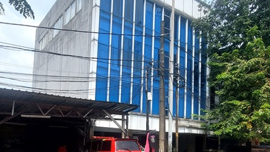 Gedung 4 Lantai Di Jl Sultan Iskandar Muda, Kebayoran Lama. Dkt Ke Pakubuwono