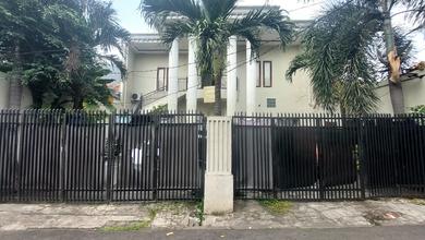Rumah Asri 2 Lantai di Jl Jatipadang Poncol, Pasar Minggu. Dkt ke Jl Tb Simatupang